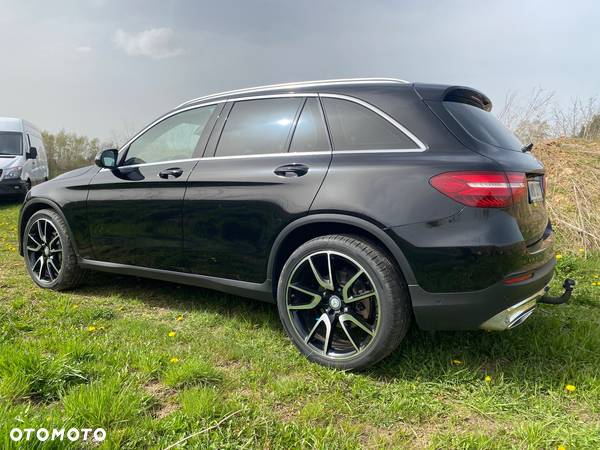 Mercedes-Benz GLC 250 d 4Matic 9G-TRONIC AMG Line - 4