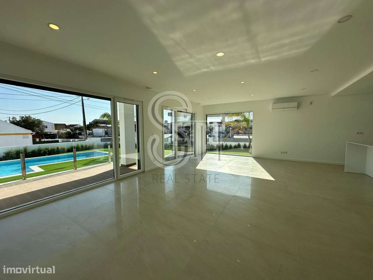 MORADIA V3+1 CENTRO DA CIDADE-8