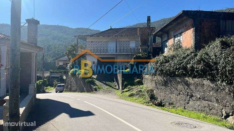 Conjunto de 2 moradias geminadas em Mansores - Arouca - Grande imagem: 5/12