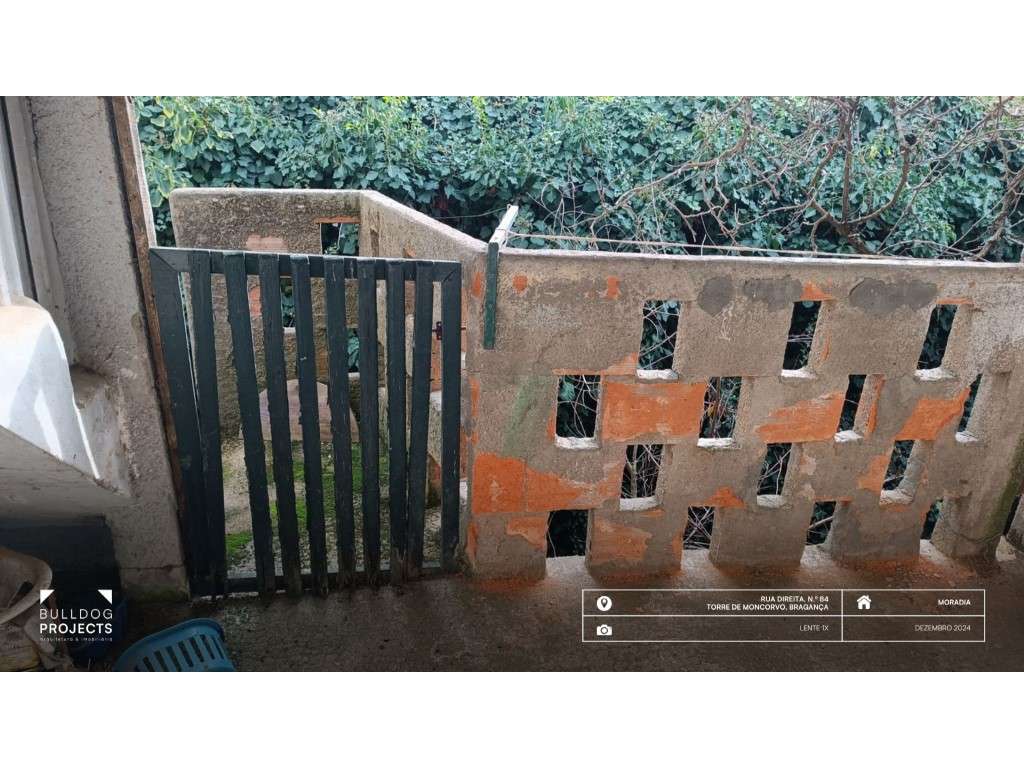 Moradia com 9 assoalhadas na Rua Direita, Carviçais-21