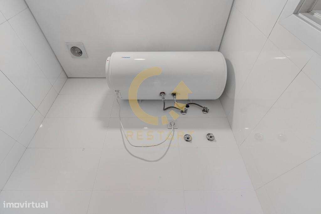 T2  Renovado para venda no Centro do Porto-17