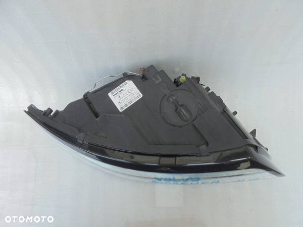 REFLEKTOR PRAWY LAMPA PRAWA VOLVO S40 V50 LIFT 07-12 31299584 LADNY EUROPA - 2