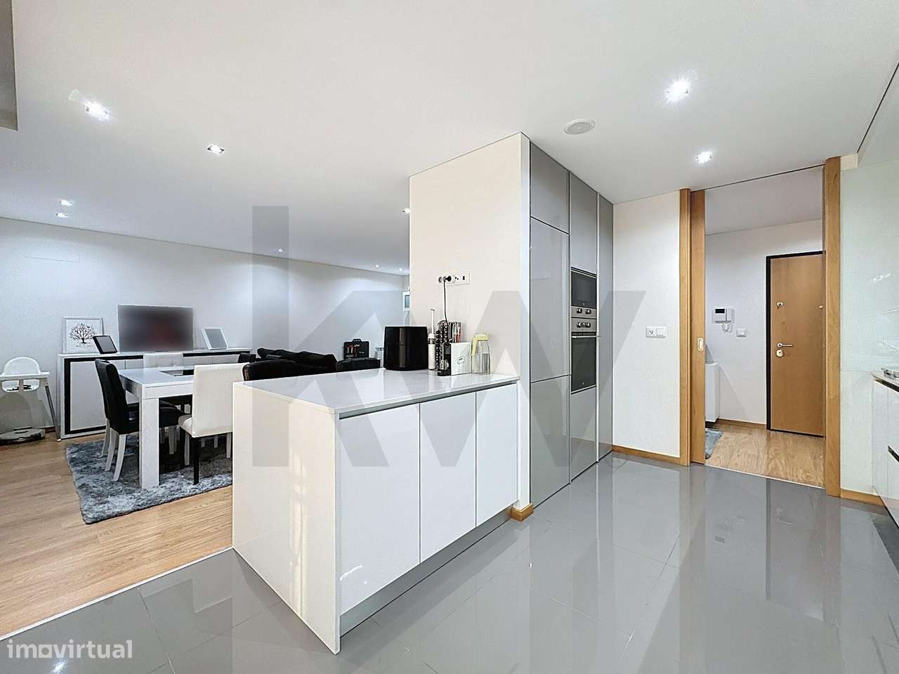 Apartamento T2 c/ Garagem Fechada em Perfeito Estado- Urbanização Pass-9