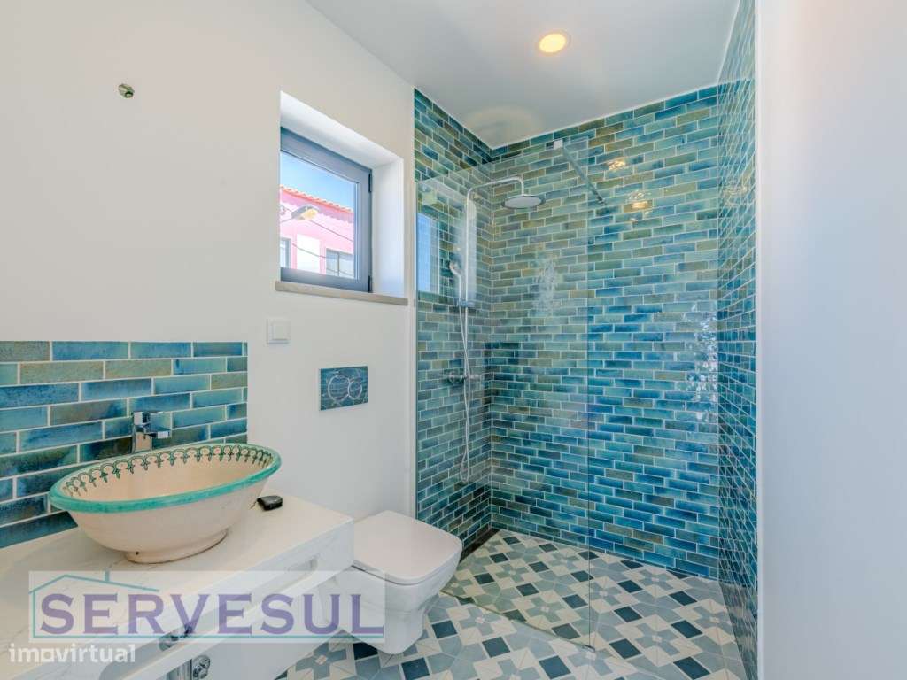 Nova Moradia de 2 pisos composta por 1 quarto, totalmente renovada,...-17