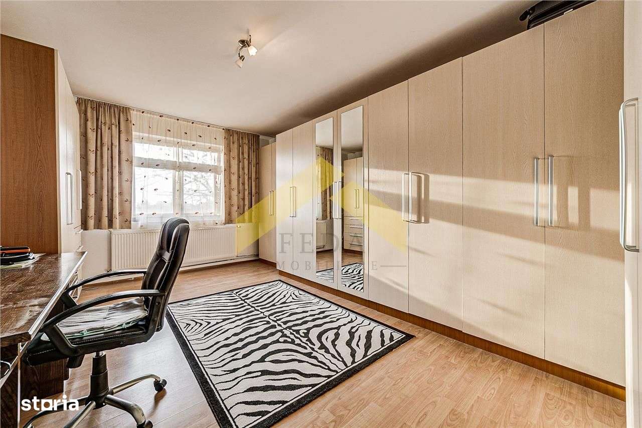 Vila cu 5 camere de vanzare zona Tabacovici-16