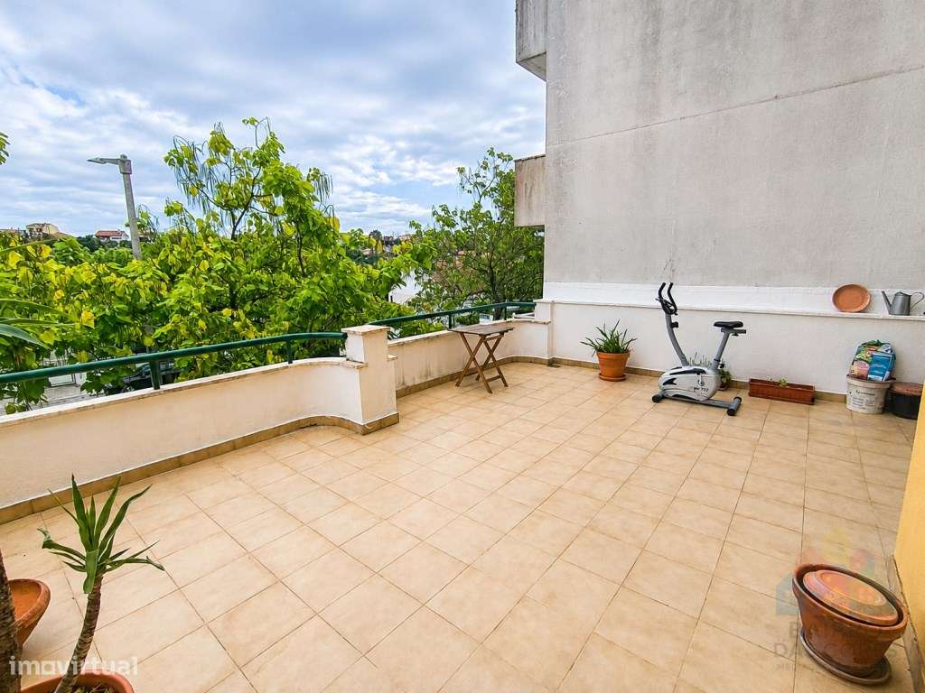 Apartamento com excelente terraço na cidade de Tomar-8