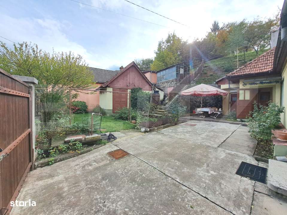 Casa in Sacele – singur in curte, zona excelenta! - Imagine principală: 4/17