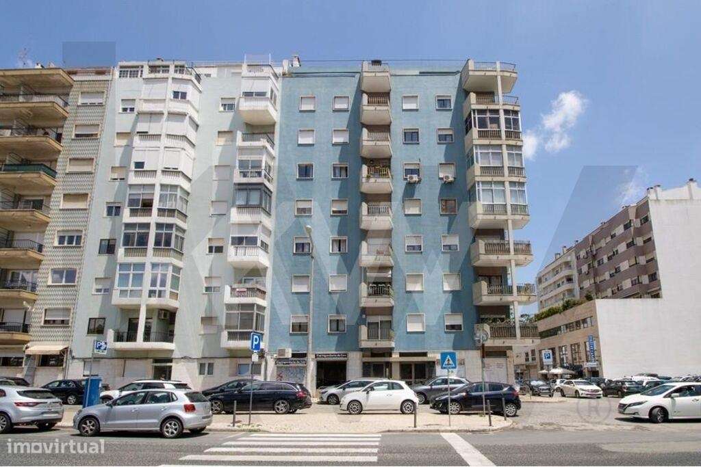São Domingos de Benfica | Apartamento T2 Remodelado c/ varanda junto a-27