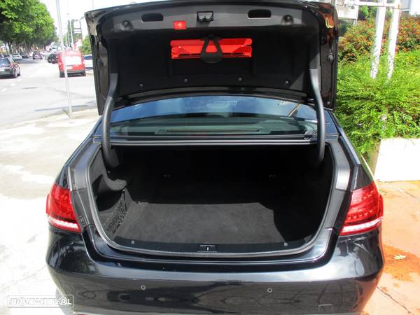 Mercedes-Benz E 220 CDI Avantgarde BlueEfficiency Auto. - 38