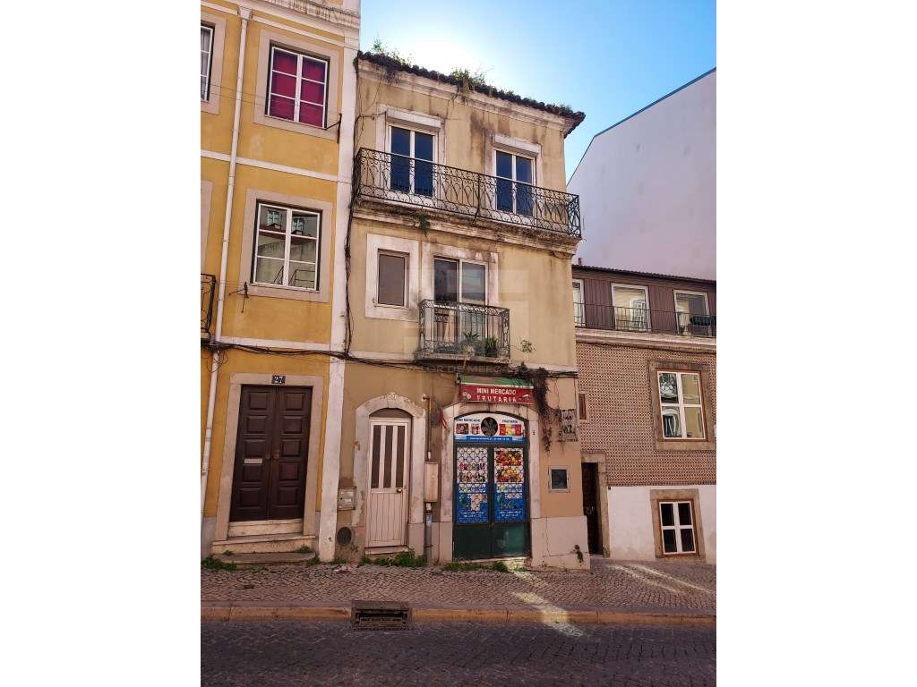 PRÉDIO DEVOLUTO - CALÇADA DA PAMPULHA, LISBOA - Grande imagem: 2/31