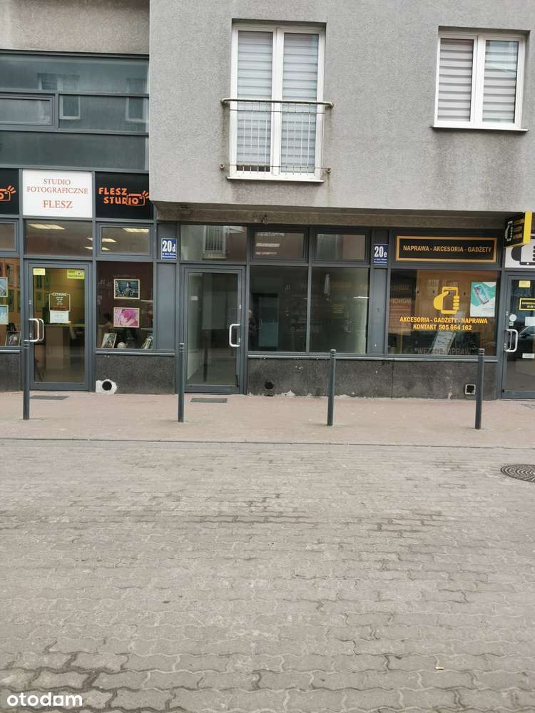 Lokal z dużą witryną wysoki - Centrum Wyszyńskiego z najemcą - ROI 7%-3