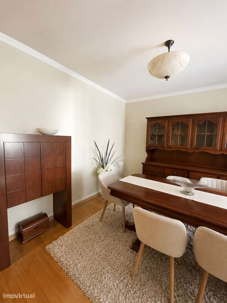 Apartamento T3 Lordelo do Ouro-1