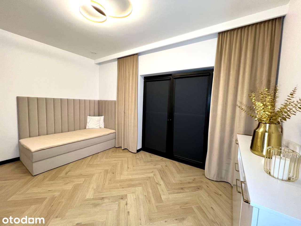 Luksus w harmonii z naturą – wyjątkowa rezydencja w stylu glamour - Pełny obrazek: 4/11