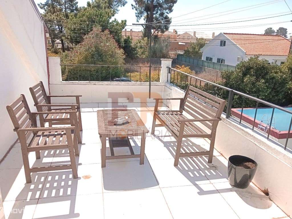 Moradia Isolada Duplex T6 Azeitão-2