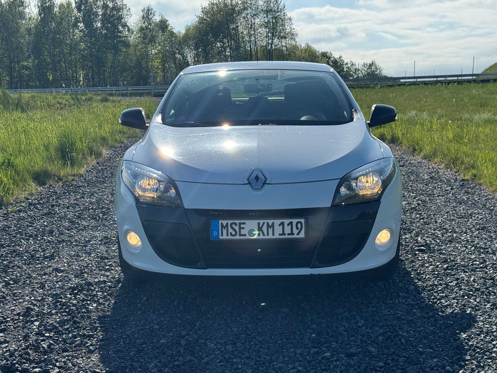 Renault Megane III (2008-2016) 1.6 16V Confort Dynamique 2011