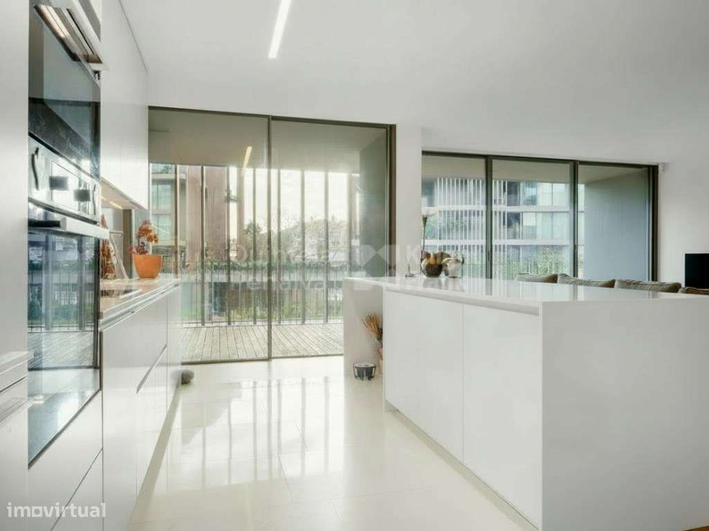 Apartamento T2 com varandas e garagem, Cascais-10