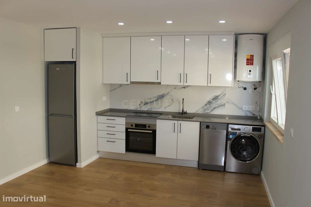 Moradia T2 Remodelada em Vila Nova da Rainha - Grande imagem: 5/18