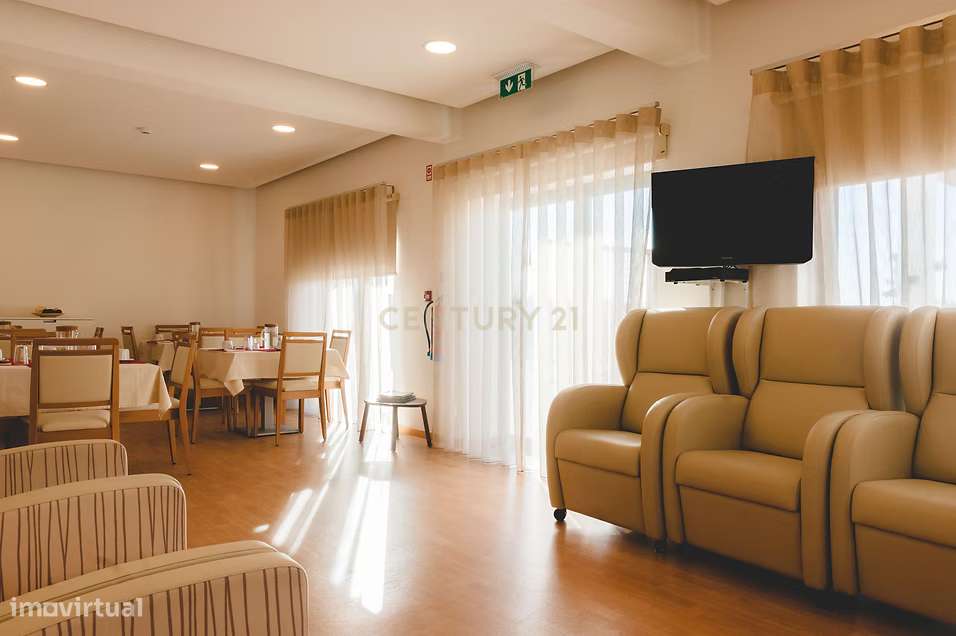Investimento seguro | Residência Sénior ou Estudantes em Oeiras - Grande imagem: 2/24