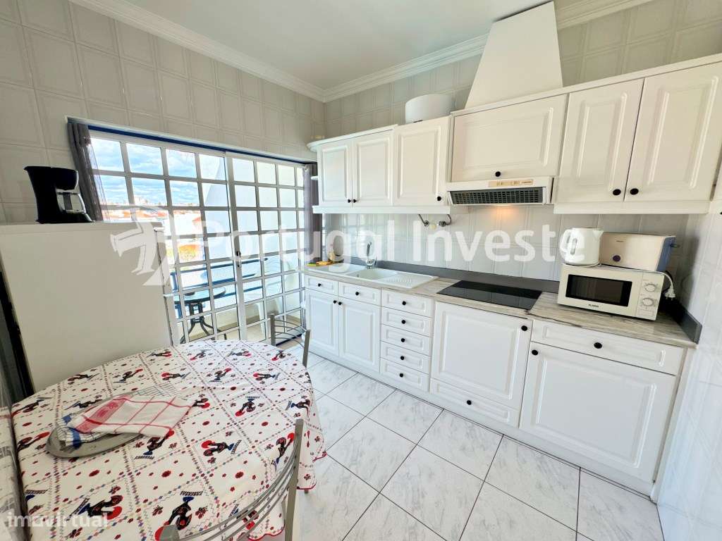 Apenas 5 min da Praia! T0 mobilado com acesso a piscina e excelente...-6