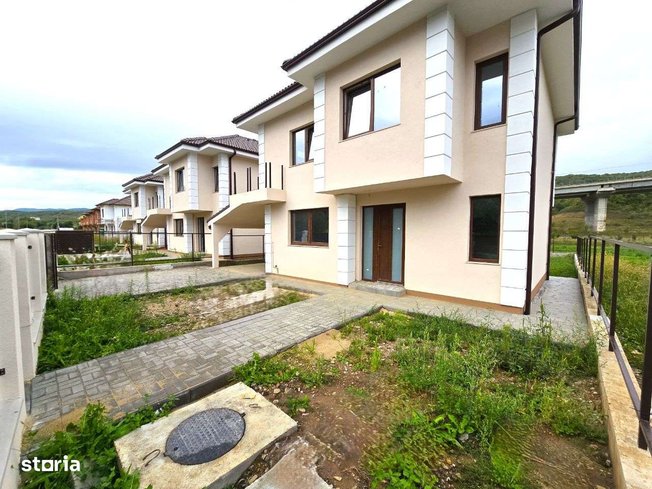 Comision 0% Case individuale, 110mp utili, 400mp teren, Luna de Sus-1