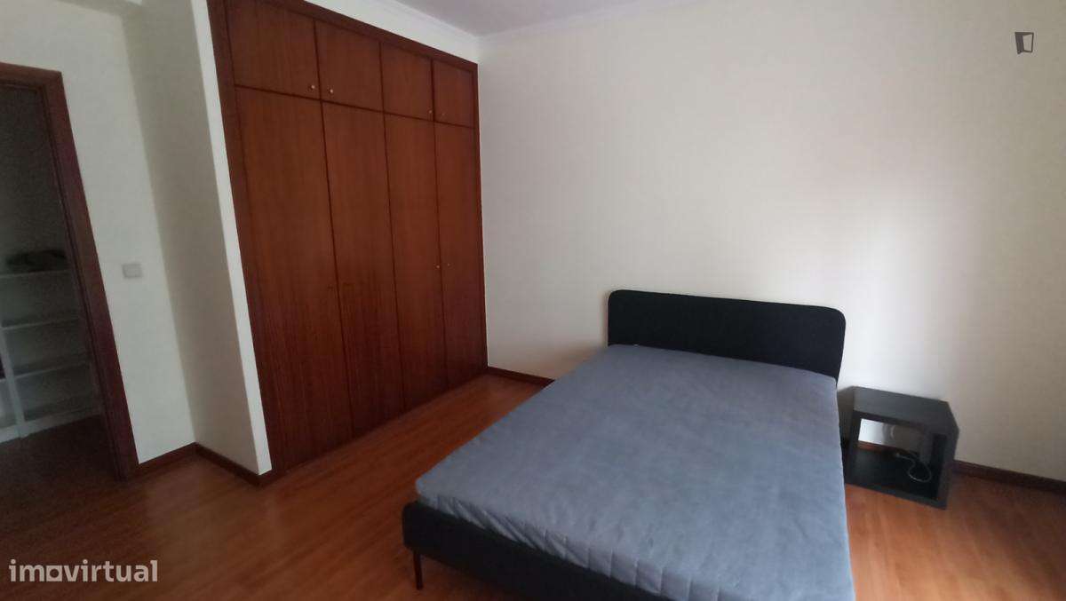 Apartamento com 4 quartos - localizado em Nogueiró e Tenões Braga - Grande imagem: 5/10