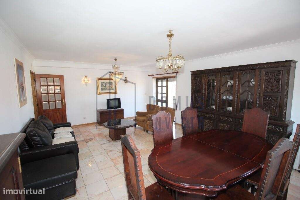 Apartamento T3 em plena Av Cidade de Zamora com vista do Castelo de Br-12