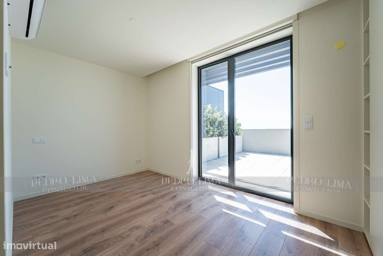 T2 NOVO com 241m2 com Terraços e 2 lugares de Garagem-20