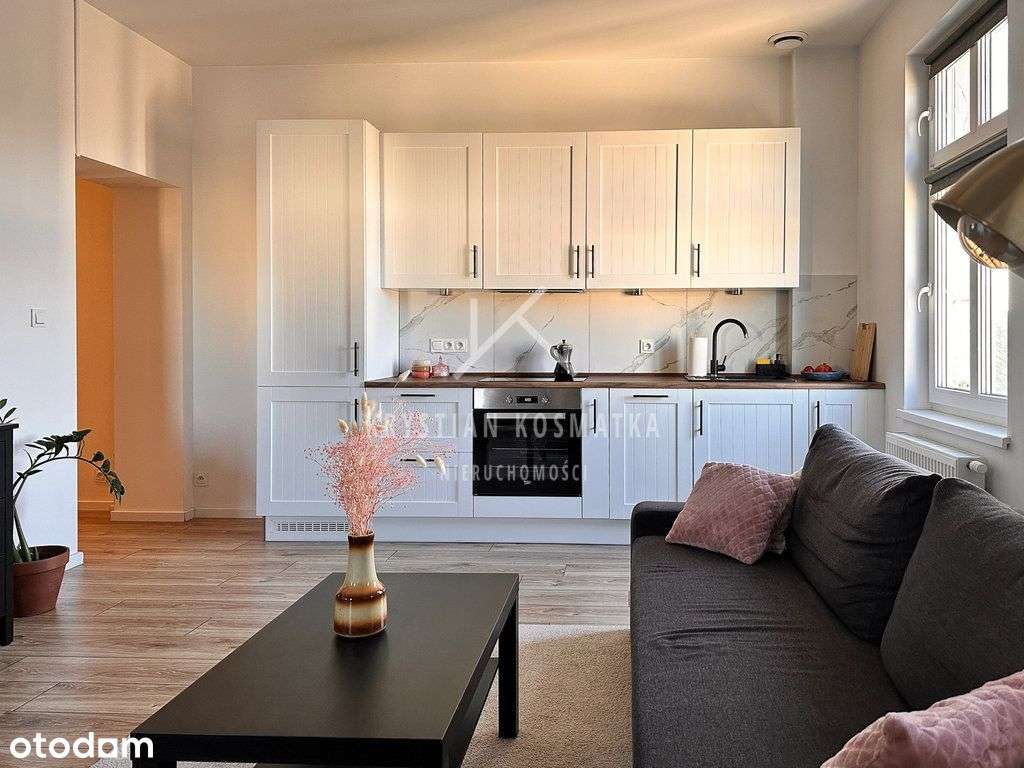 Klimatyczne mieszkanie w kamienicy z wyposażeniem.-2