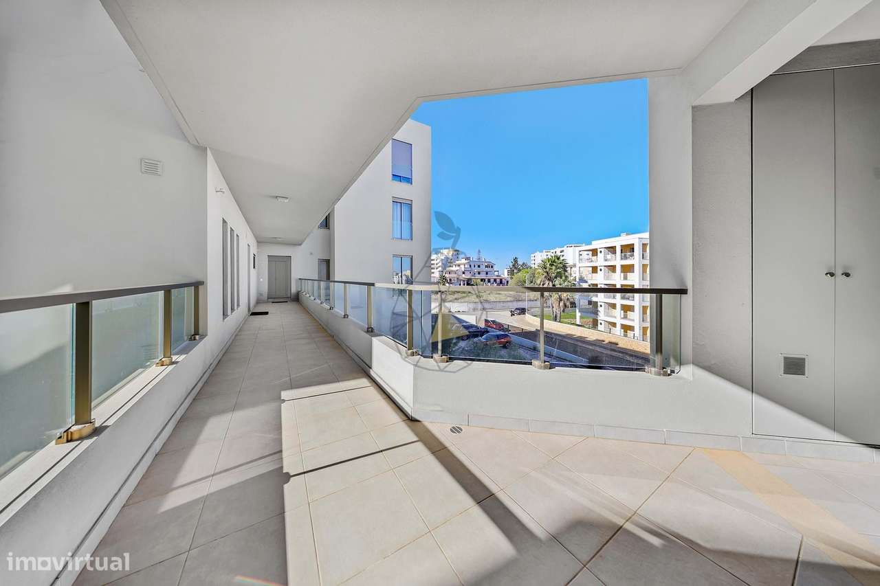 T2 de Excelência no Condomínio Oásis Mar – Praia da Rocha - Grande imagem: 4/59