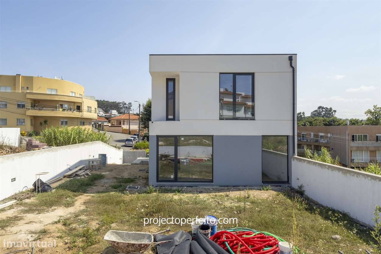 Moradia Geminada T3+1 Venda em São Félix da Marinha,Vila Nova de Gaia - Grande imagem: 5/37