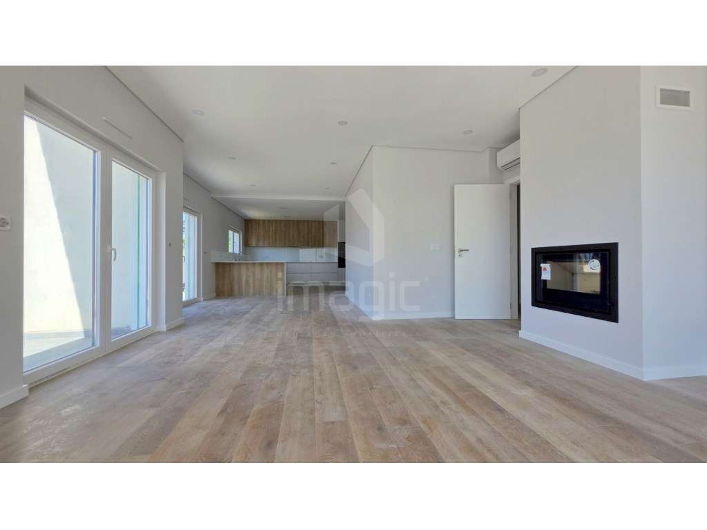 MORADIA T4 TÉRREA NOVA em SANTO ISIDORO - Grande imagem: 5/28