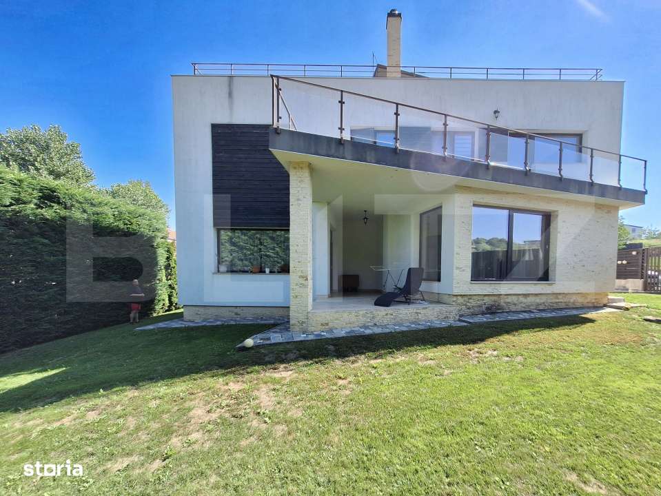 Casa deosebita in Europa, 265 mp utili, 640 mp teren, garaj dublu - Imagine principală: 4/19