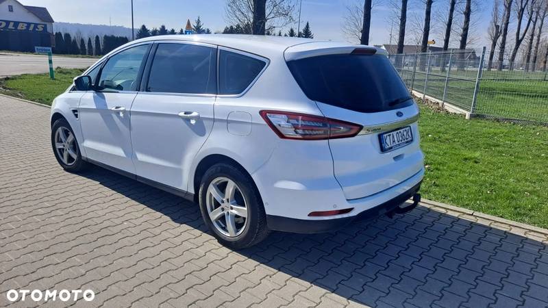 Ford S-Max - 24