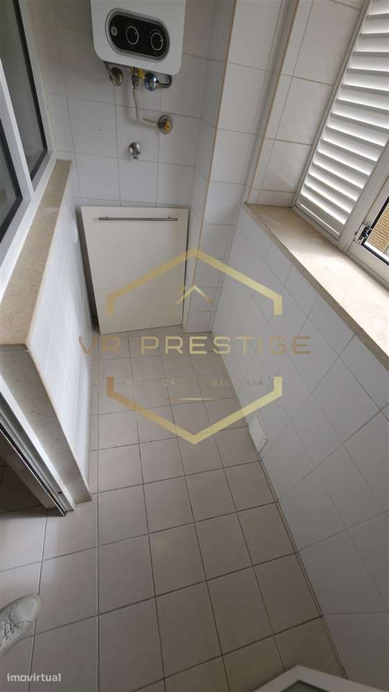 Apartamento T1 a 450 metros da praia de Aver-o-Mar - Grande imagem: 4/16