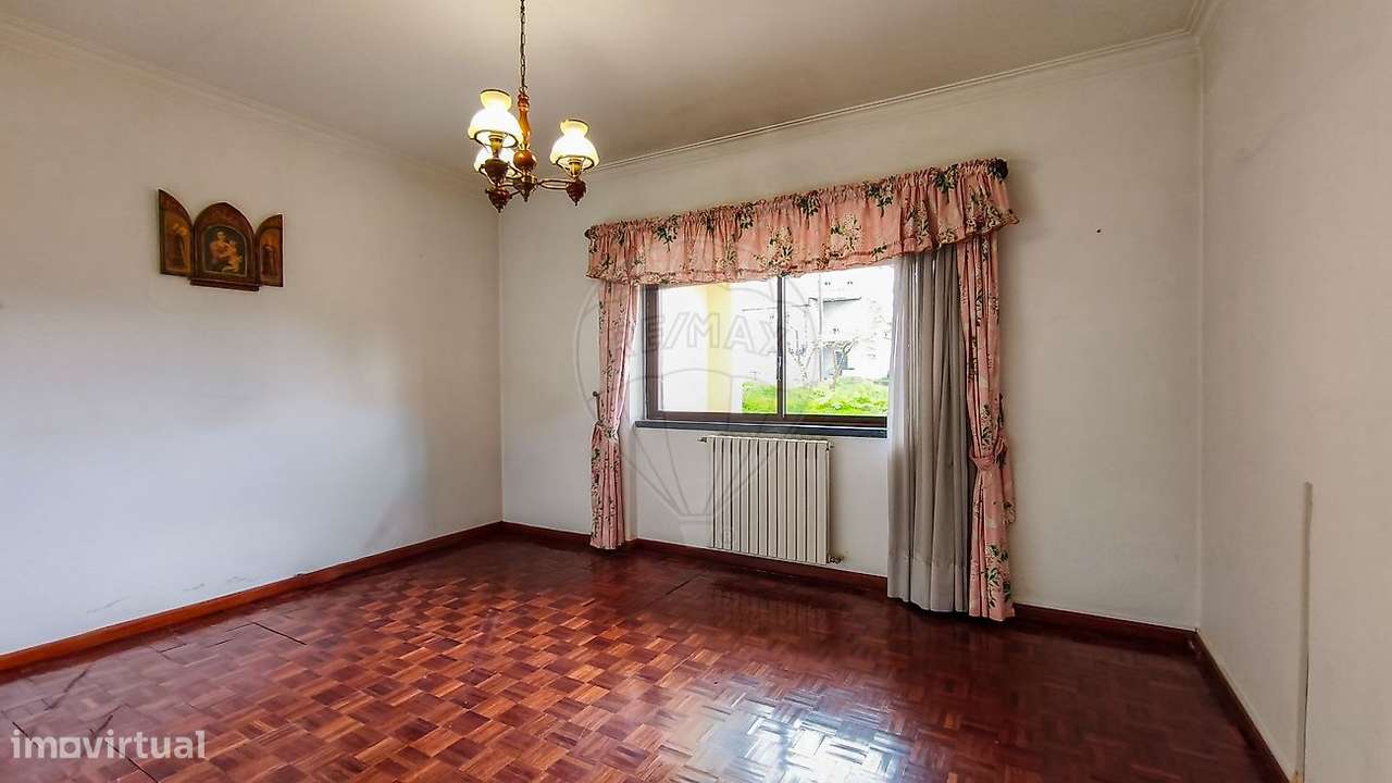 Moradia T6 para venda-25