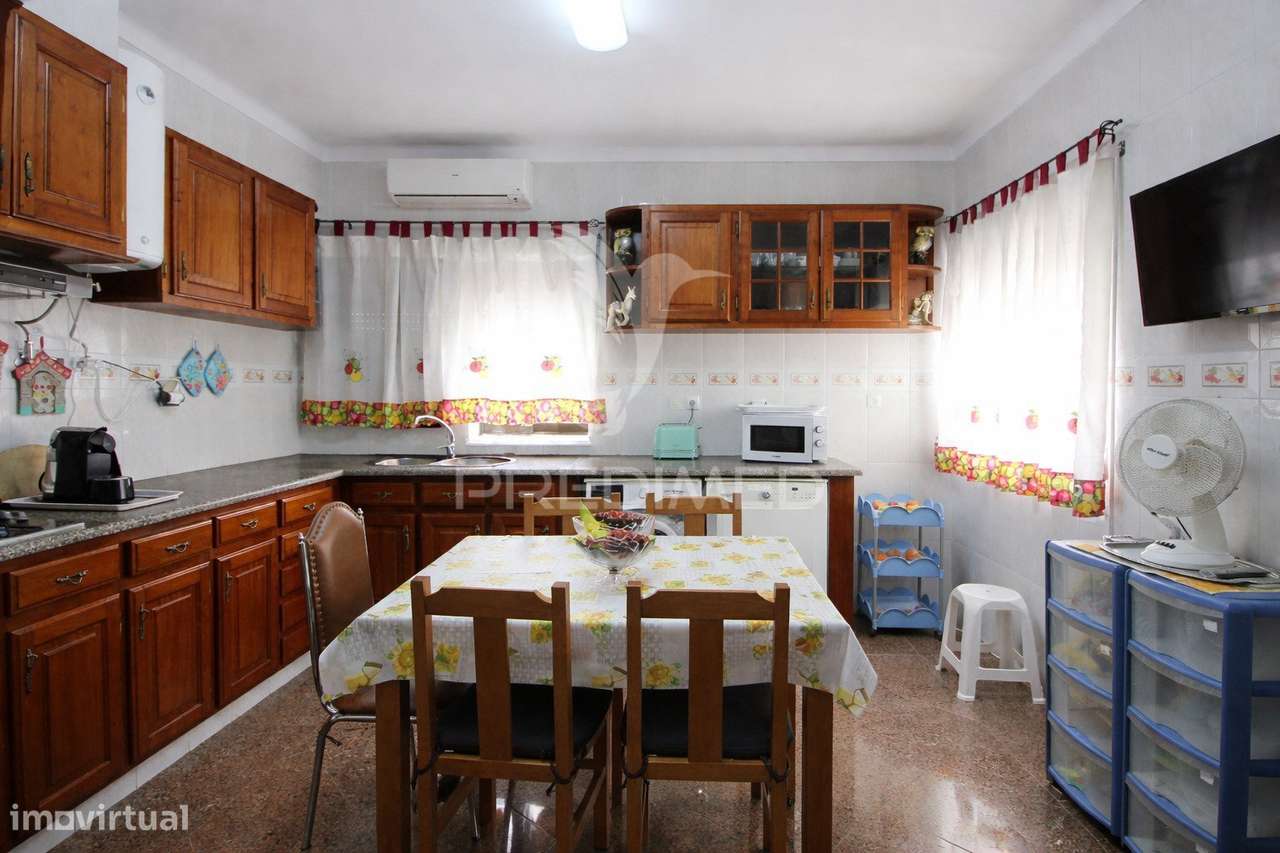 Moradia T3 Bifamiliar com logradouro e garagem . - Grande imagem: 5/24