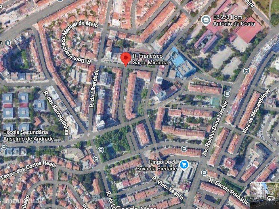 T3 em Almada com logradouro/ Excelente Localização-15