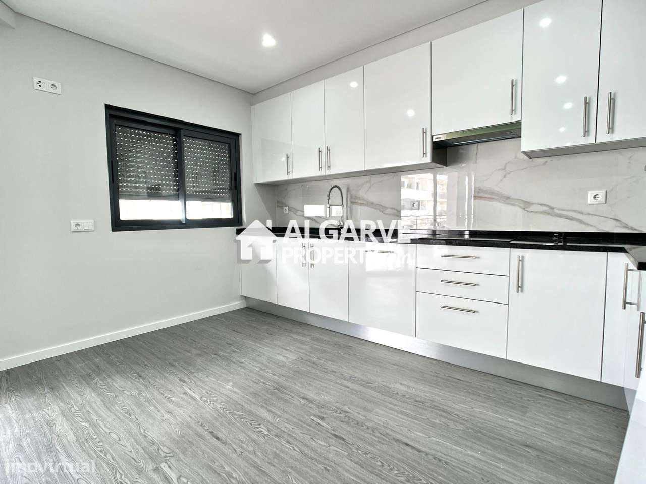 Apartamentos T3 em condomínio de arquitetura moderna com jardim perto-25