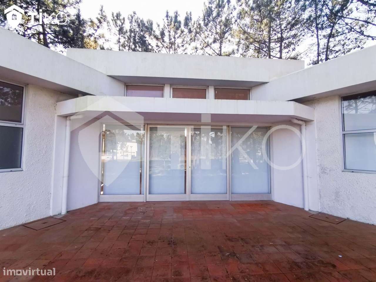 Excelente Espaço Comercial em terreno de 4 frentes  na Praia da Torrei - Grande imagem: 5/17