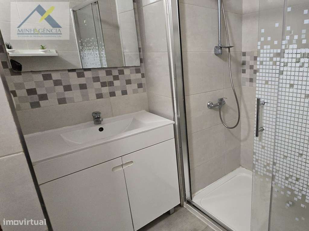 Apartamento T1 com varanda no Bonfim em Setúbal-21