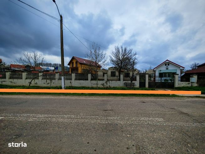 Proprietate cu doua constructii si 2795mp de teren, Pielesti.-0