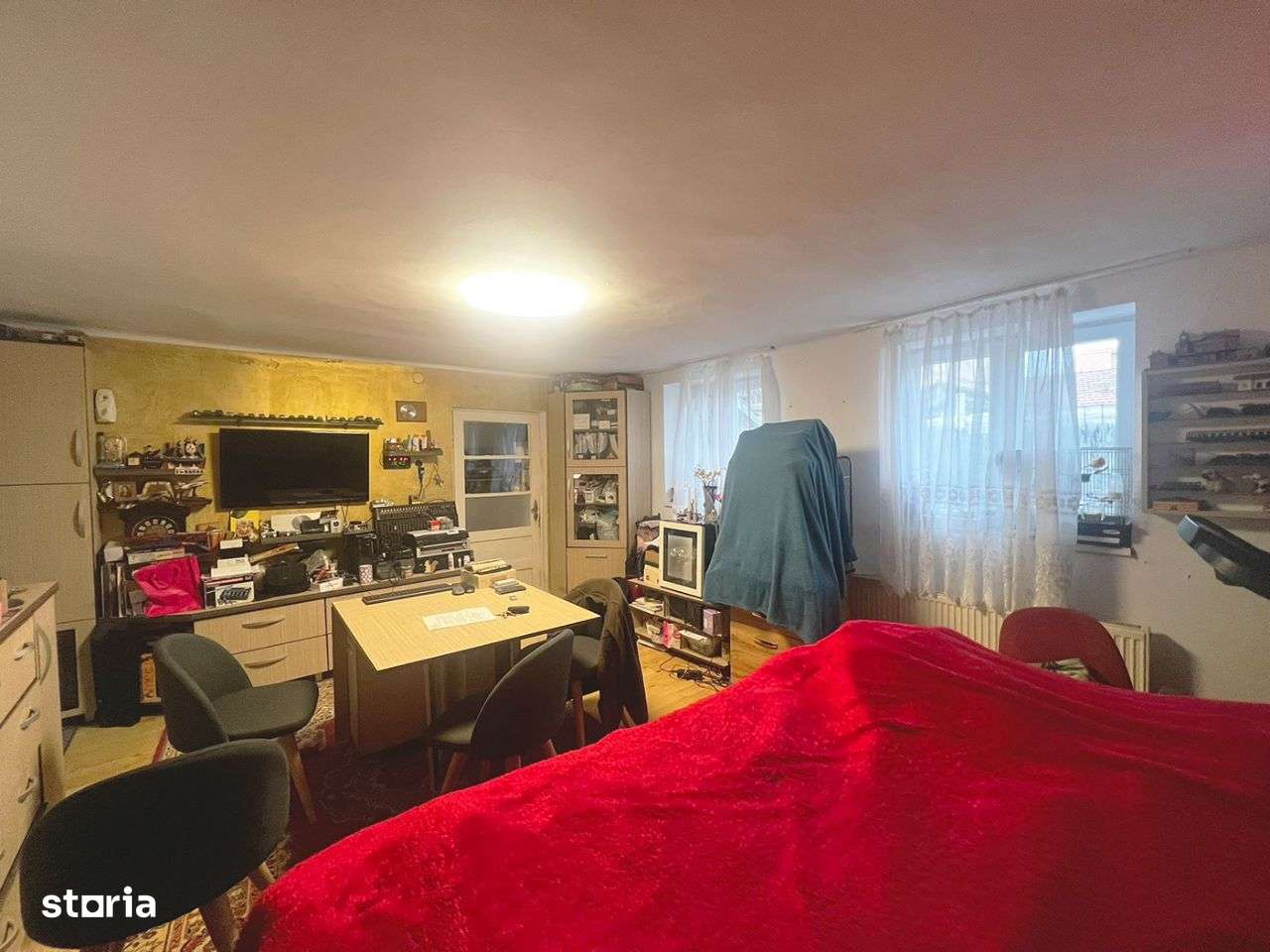 Casa cocheta in inima orasului - IMOBIHOR - Imagine principală: 2/8