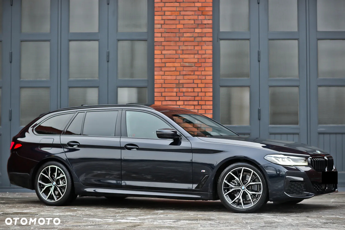 BMW Seria 5 520d mHEV M Sport sport - 2