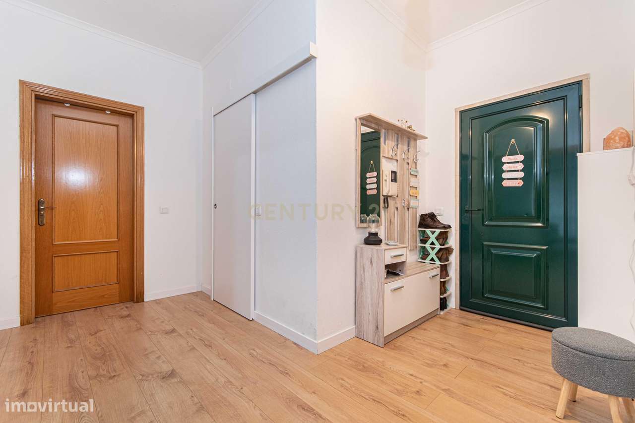 Apartamento Renovado em Samora Correia, Benavente-16