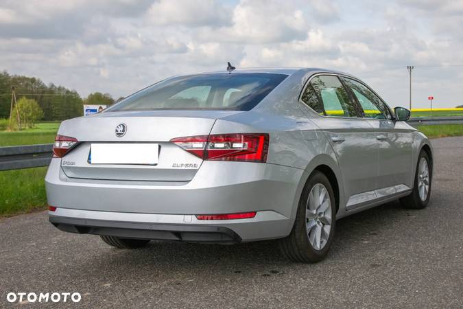 Skoda Superb 2.0 TDI Style DSG - 5