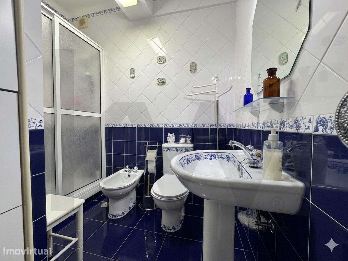 Apartamento T3 em São João da Talha, com vista rio e lugar de parqueam-7