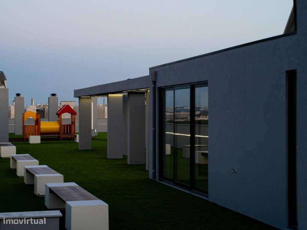 Apartamento T4 com 2 frentes, novo, com churrasqueira; piscina e pl...-18