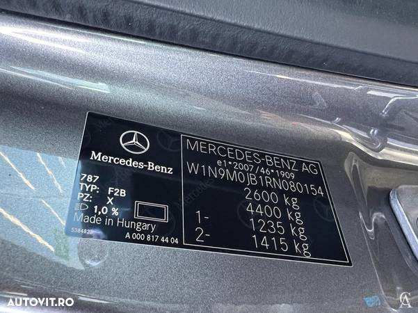 Mercedes-Benz EQB 300 4MATIC - 18