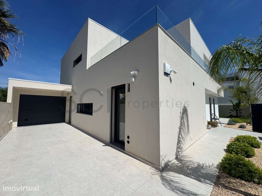 Moradia T4 Luxo Isolada | Belverde | Piscina | Garagem-17