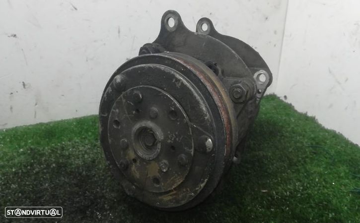 Compressor Do Ac Volvo 940 (944) - 1